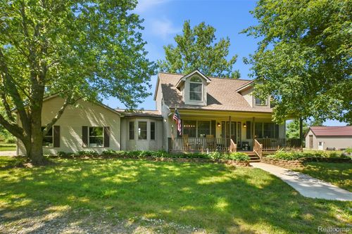 6214 Lazy K Ln, Pinckney, MI, 48169-8124 | Card Image