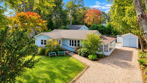 430 Grove Rd, Southold, NY, 11971-2609 | Card Image