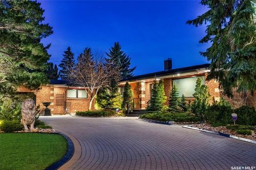 15 Qu'Appelle Crt, Saskatoon, SK, S7K1C2 | Card Image