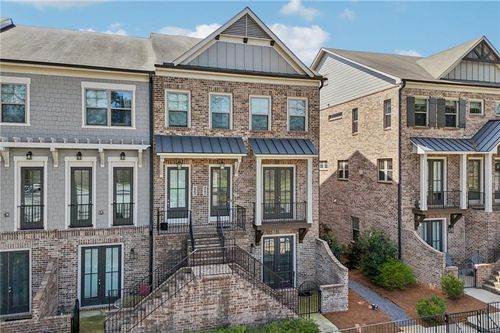 3565 Parkside Way, Brookhaven, GA, 30319-3833 | Card Image