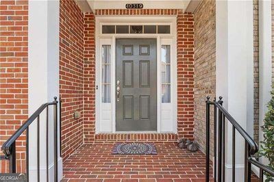 10319 Monarch Way, Townhouse with 3 bedrooms, 2 bathrooms and null parking in Alpharetta GA | Image 3