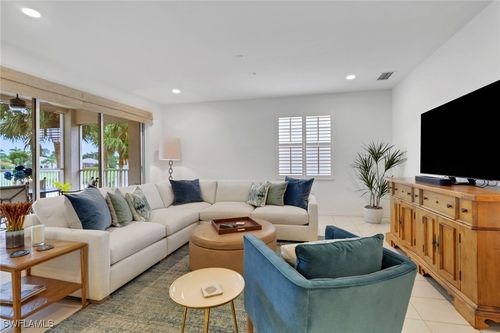 k105-1590 Clermont Dr, NAPLES, FL, 34109-4364 | Card Image