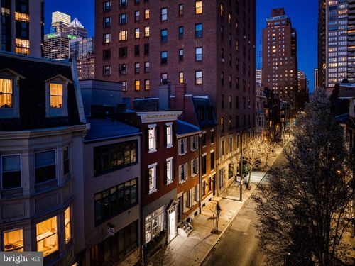 2041 Locust St, PHILADELPHIA, PA, 19103-5613 | Card Image