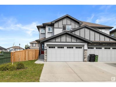 9457 209a St Nw, Home with 3 bedrooms, 3 bathrooms and 4 parking in Edmonton AB | Image 1