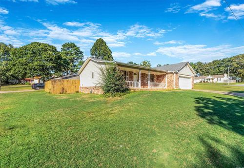201 Autumnbrook Cir, Sherwood, AR, 72120-3173 | Card Image