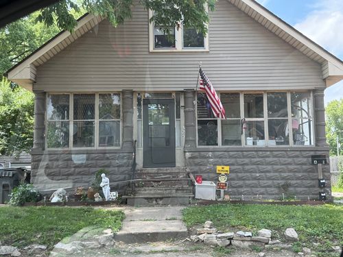 325 S Capitol St, Pekin, IL, 61554-4115 | Card Image