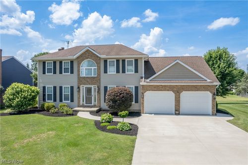 1631 Horizon Dr, Louisville, OH, 44641-8920 | Card Image