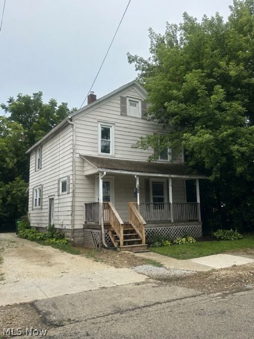 980 Shannon Avenue, Barberton, OH, 44203 | Card Image