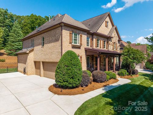 13056 Long Common Pkwy, Huntersville, NC, 28078-6662 | Card Image