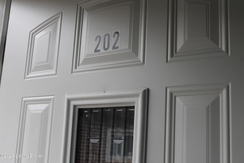 202-952 S Floyd St, Louisville, KY, 40203-4229 | Card Image