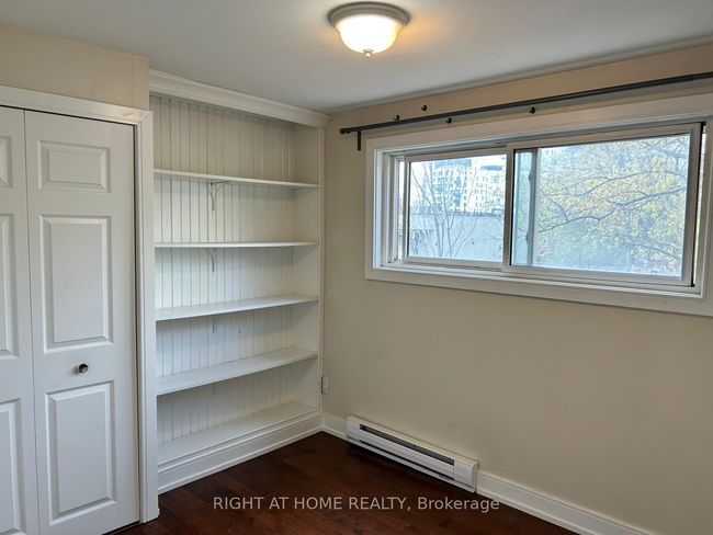 2 - 1666 Queen St E, Condo with 3 bedrooms, 2 bathrooms and 1 parking in Toronto ON | Image 15