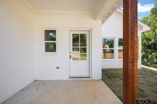 817 Boyd Ave, Tyler, TX, 75701-1046 | Card Image