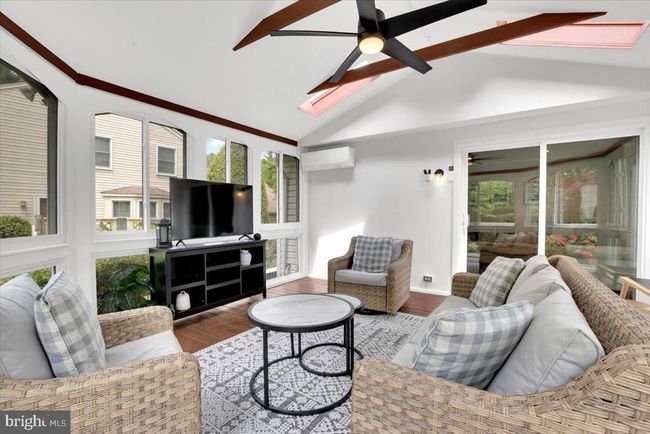 12649 Thunder Chase Dr, House other with 4 bedrooms, 4 bathrooms and null parking in RESTON VA | Image 15