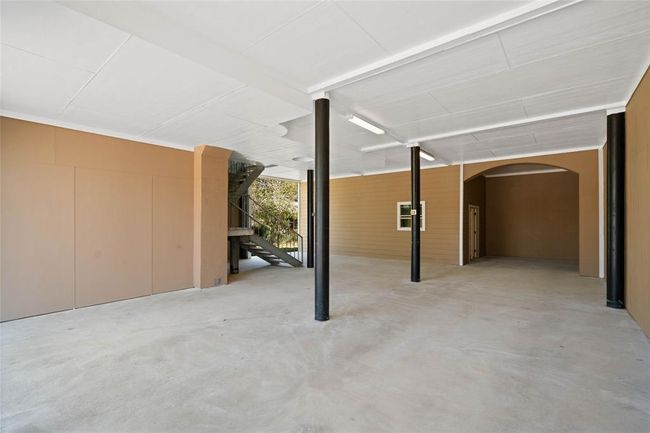 127 Metzwright Dr, House other with 4 bedrooms, 2 bathrooms and null parking in Anahuac TX | Image 6