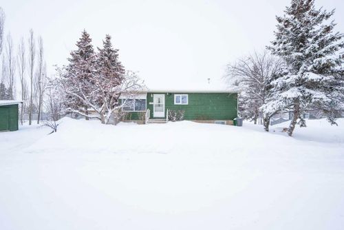 8301 Poplar Dr, Grande Prairie, AB, T8V5P4 | Card Image