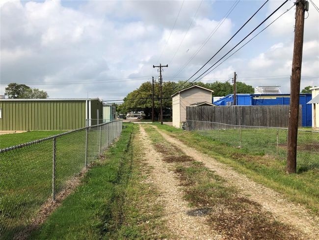 Rear Alley Access | Image 19