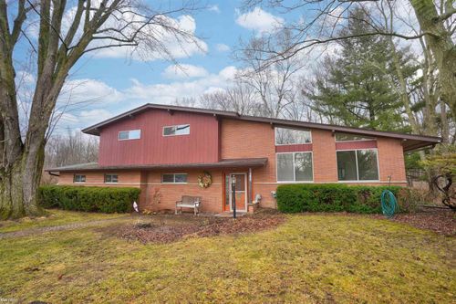 6243 Meadowwood Ln, Grand Blanc, MI, 48439-9026 | Card Image