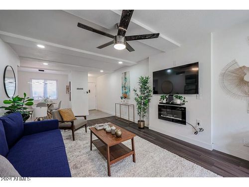 a242-7625 E Camelback Road, Scottsdale, AZ, 85251 | Card Image