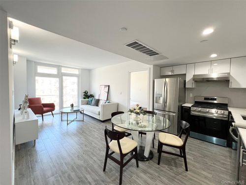 5e-65 Austin St, Rego Park, NY, 11374-4052 | Card Image