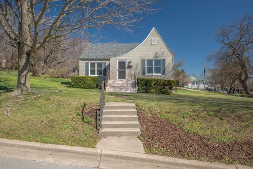 501 W 1st St, Cassville, MO, 65625-1611 | Card Image