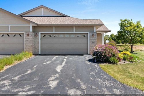 1942 Ravenswood Lane, Manitowoc, WI, 54220 | Card Image