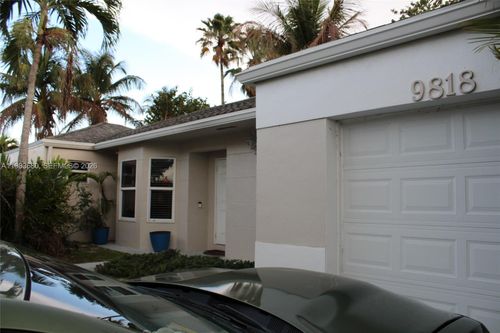 9818 Sw 222nd Ter, Cutler Bay, FL, 33190-1521 | Card Image