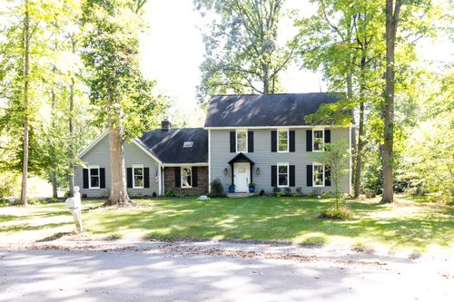 1113 Foxglove Ct, Zionsville, IN, 46077-9095 | Card Image