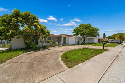 7400 Westcott Dr, PORT RICHEY, FL, 34668-3965 | Card Image