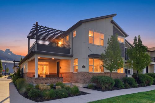 11 S Rio Grand Ave, Farmington, UT, 84025-2183 | Card Image