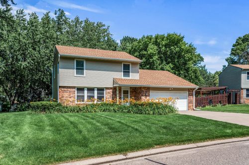 5070 Jonquil Ln N, Plymouth, MN, 55442-2124 | Card Image
