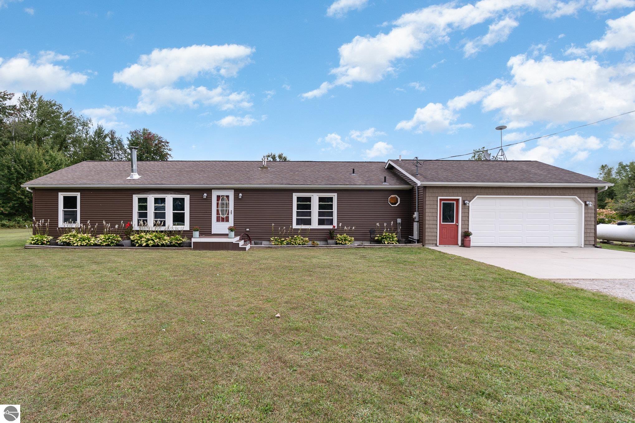 Ely Hwy, Ithaca, MI 48847