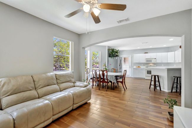 APT-36-202 - 170 Sw Peacock Blvd, Condo with 3 bedrooms, 2 bathrooms and null parking in Port St. Lucie FL | Image 9