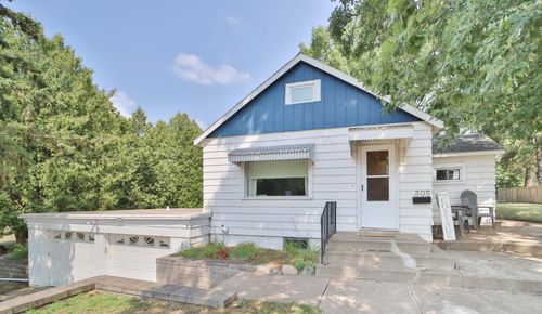 305 W Main St, Crosby, MN, 56441-1325 | Card Image