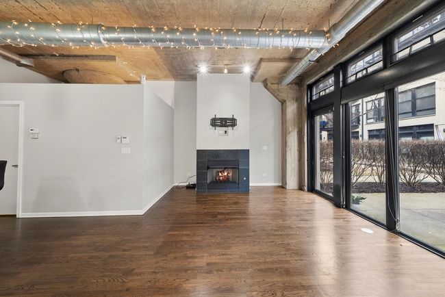 UNIT-109 - 1070 W 15 Th St, Condo with 2 bedrooms, 1 bathrooms and 1 parking in Chicago IL | Image 6
