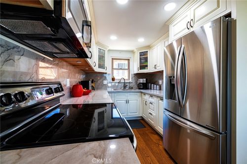 2-2125 Temple Ave, Signal Hill, CA, 90755-1022 | Card Image