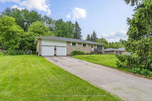 112 Park St, Glen Williams, ON, L7G2V4 | Card Image