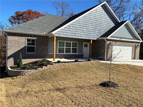 29 Coalburn Dr, Bella Vista, AR, 72715-5218 | Card Image