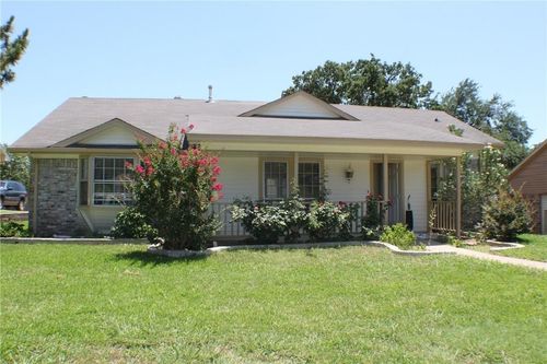 1130 Meriwood Dr, Lewisville, TX, 75067-5086 | Card Image