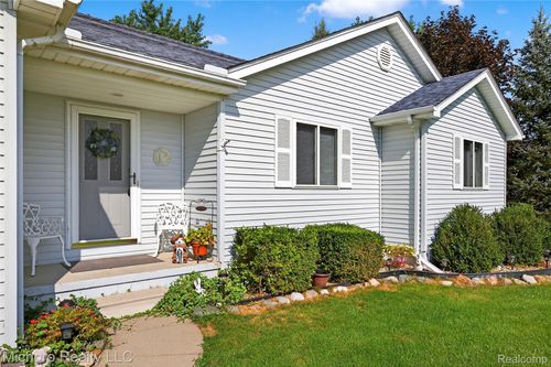 4411 Breen Rd, Emmett, MI, 48022-2803 | Card Image