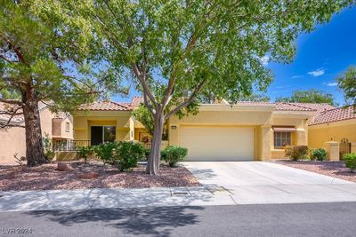 0 - 2544 Highvale Drive, Townhouse with 3 bedrooms, 1 bathrooms and null parking in Las Vegas NV | Image 2