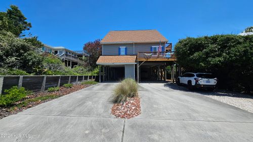 102 Scotch Bonnet Dr, Emerald Isle, NC, 28594-3233 | Card Image