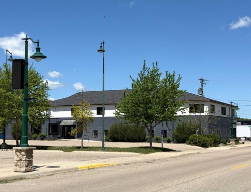 130 Lake Ave N, Spicer, MN, 56288-8522 | Card Image