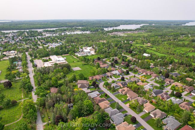 10 Hillview Dr, House other with 5 bedrooms, 3 bathrooms and 4 parking in Bobcaygeon ON | Image 38