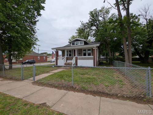 504 Leslie Ave, Wood River, IL, 62095-1716 | Card Image