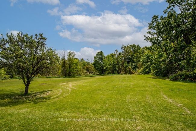 2449 Lansdowne St W, House other with 3 bedrooms, 1 bathrooms and 6 parking in Cavan Monaghan ON | Image 38