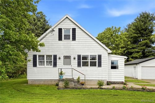 910 Girdle Rd, East Aurora, NY, 14052-1238 | Card Image