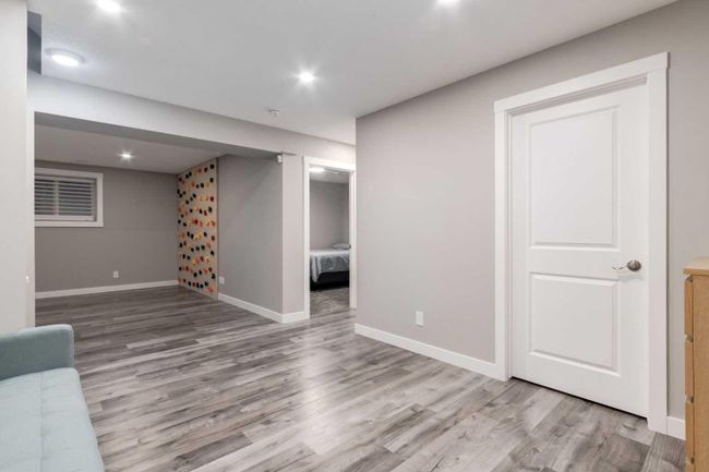 242 West Grove Point Sw, Home with 4 bedrooms, 3 bathrooms and 4 parking in Calgary AB | Image 36