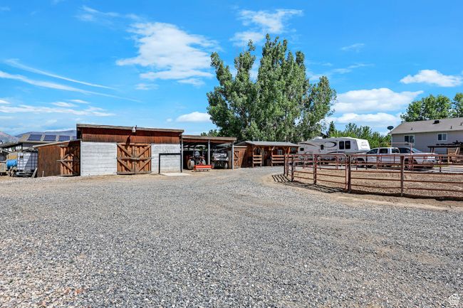 View of outbuilding with an exterior structure | Image 39