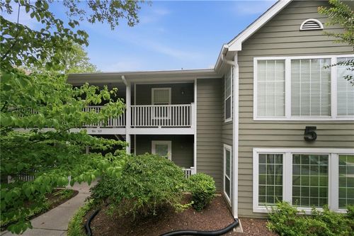 515 Berkeley Woods Dr, Duluth, GA, 30096-6353 | Card Image