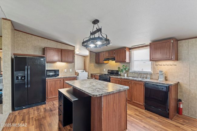 Kitchen | Image 6